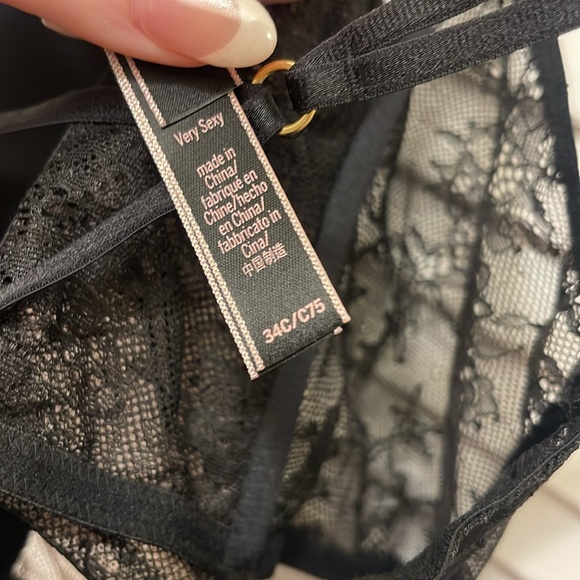victoria’s secret sexy lace corset, size 34C - Picture 5 of 5